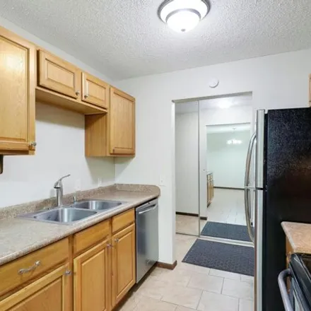 Image 5 - 7273 147th Street West, Apple Valley, MN 55124, USA - Condo for sale
