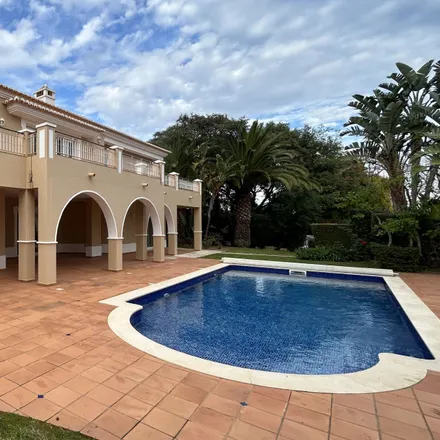 Rent this 4 bed house on Reserva Da Luz