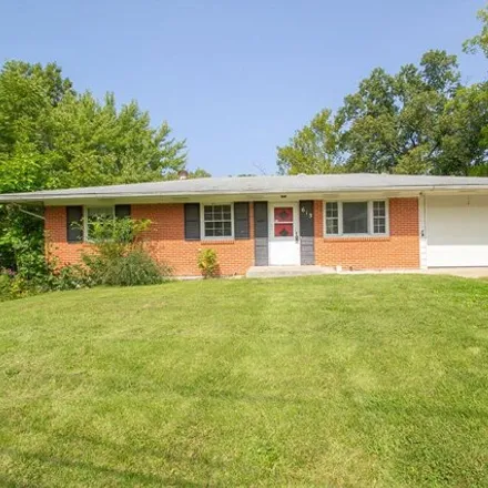 Rent this 4 bed house on 653 Bluffdale Drive in Columbia, MO 65201