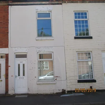 Rent this 2 bed townhouse on Beaumanor Road in Leicester, LE4 5QB