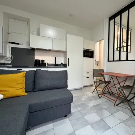 Rent this 1 bed apartment on Paris in Quartier de Clignancourt, FR