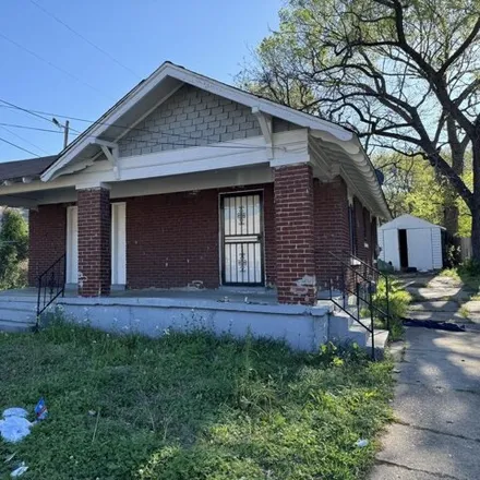 Buy this 3 bed house on 910 Semmes Street in Memphis, TN 38111
