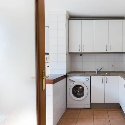 Image 7 - Rua Carlos Carneiro, 4250-482 Porto, Portugal - Apartment for rent