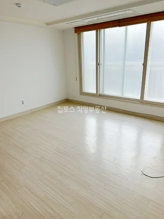 Rent this 3 bed apartment on 서울특별시 서대문구 홍은동 396-19