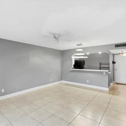 Image 3 - 4132 Northwest 90th Avenue, Coral Springs, FL 33065, USA - Apartment for rent
