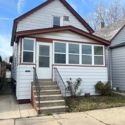 Rent this 4 bed house on 506 Harding Avenue in Calumet City, IL 60409