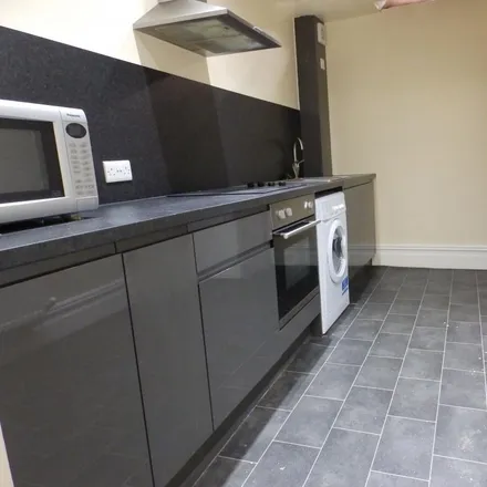 Image 3 - Ribblesdale Place, Preston, PR1 8BZ, United Kingdom - Room for rent