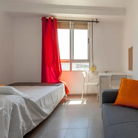 Rent this 4 bed room on Carrer de Sant Vicent Màrtir in 176, 46007 Valencia