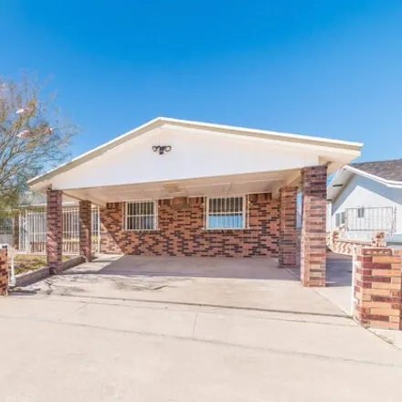 Buy this 3 bed house on 2811 Brady Place in El Paso, TX 79935