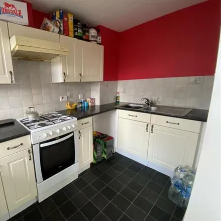 Image 2 - Willow Bank, Dawley, TF4 3SG, United Kingdom - Apartment for sale