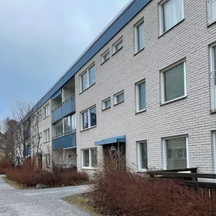 Rent this 3 bed apartment on Mullbärsstigen 25 in 196 34 Kungsängen, Sweden