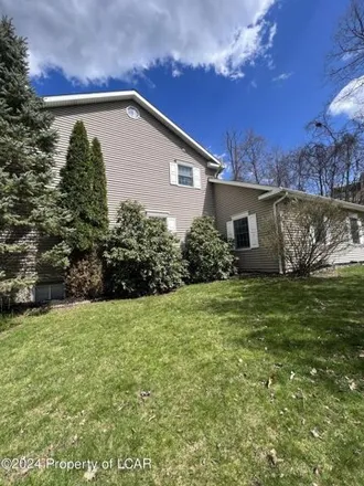 Image 4 - 136 Lincoln Street, Maplewood Heights, Dallas Township, PA 18612, USA - House for sale