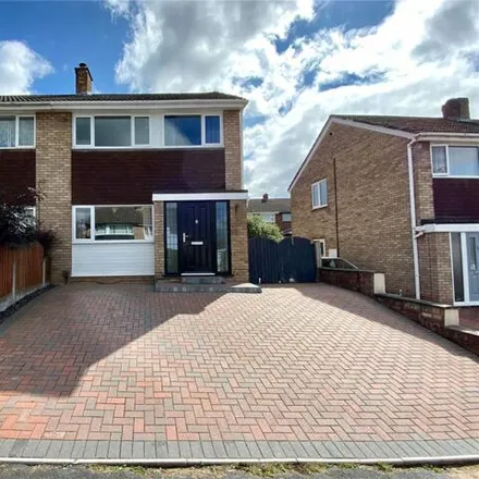 Buy this 3 bed duplex on Elm Way in Oakengates, TF2 6RS
