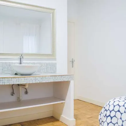 Rent this 3 bed apartment on Madrid in Colegio Público Joaquín Costa, Paseo de los Pontones