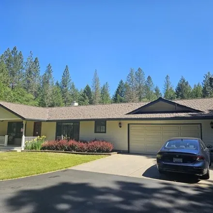 Image 1 - 2075 Azalea Dr, Grants Pass, Oregon, 97526 - House for sale