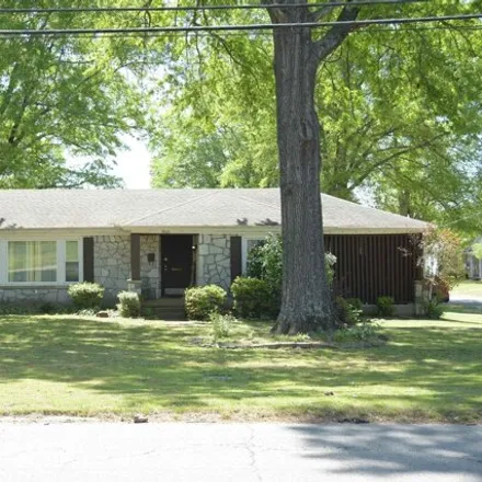 Buy this 3 bed house on 258 North Olive Street in Searcy, AR 72143