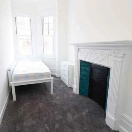 Rent this 5 bed apartment on Christ The Saviour in New Broadway, London
