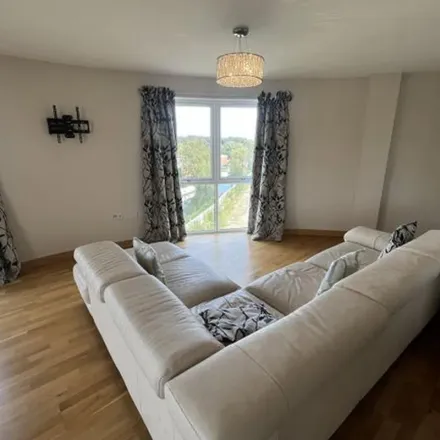 Rent this 3 bed apartment on Robins Nest Hill in Little Berkhamsted, SG13 8LS