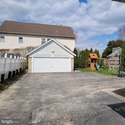 Image 2 - 806 Wynnewood Road, Ardmore Park, Haverford Township, PA 19003, USA - House for sale