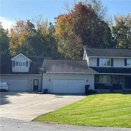 Buy this 4 bed house on 1142 East Arlington Road in Millcreek Township, PA 16504