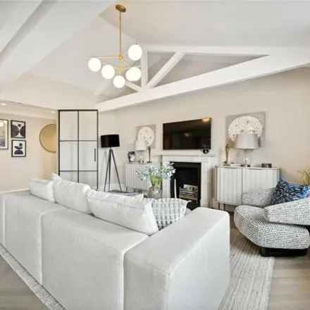 Buy this 3 bed apartment on 12 Onslow Mews West in London, SW7 3AF