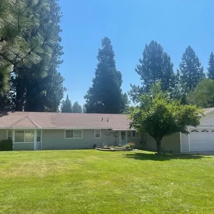 Buy this 4 bed house on 1156 Pine Grove Drive in Siskiyou County, CA 96067
