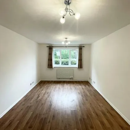 Image 2 - Greenslade Road, London, IG11 9XE, United Kingdom - Apartment for rent