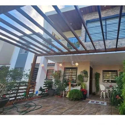 Buy this 4 bed house on Boulevard La Malinche in La Conquista, 80058 Culiacán