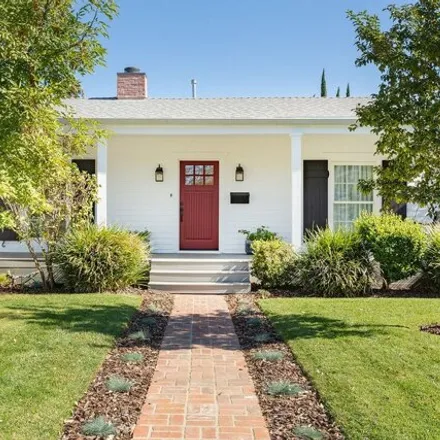 Buy this 3 bed house on 5422 Murietta Avenue in Los Angeles, CA 91401