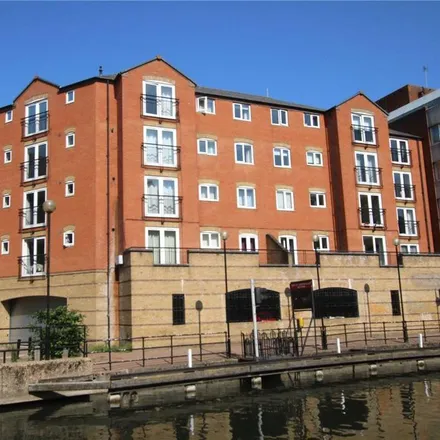 Rent this 2 bed apartment on Reading Town Centre in Highbridge House, Highbridge Wharf