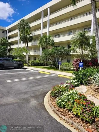 Buy this 3 bed condo on unnamed road in Pompano Beach, FL 33309