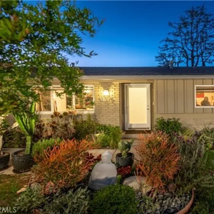 Image 5 - 13799 Valley Vista Boulevard, Los Angeles, CA 91423, USA - House for sale