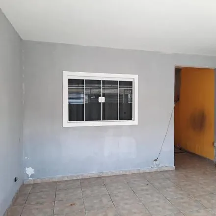 Buy this 2 bed house on Rua José de Oliveira Gomes in Calmon Viana, Poá - SP