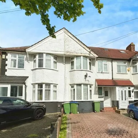 Buy this 3 bed townhouse on Yorkland Avenue in Belle Grove, London