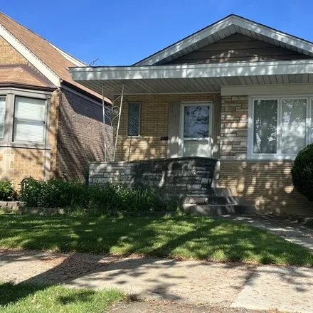 Buy this 3 bed house on 5725 South Newland Avenue in Chicago, IL 60638