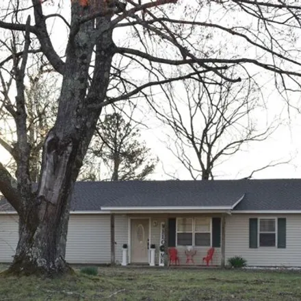 Buy this 3 bed house on Gilchrist Stantonville Road in Stantonville, McNairy County