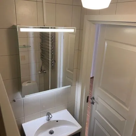 Rent this 2 bed apartment on Tunbyvägen 61D in 721 36 Västerås, Sweden
