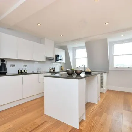 Rent this 3 bed apartment on Elsham Road in London, W14 8DQ