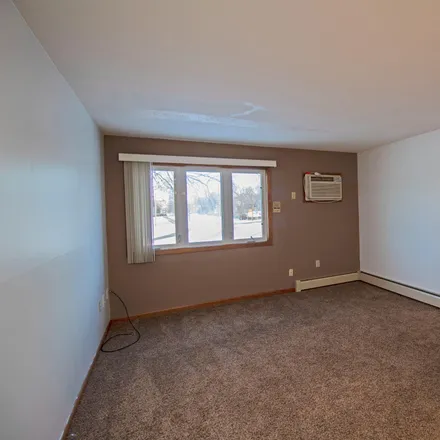 Image 3 - 915 7th St S, St Cloud, MN 56301, USA - Apartment for rent