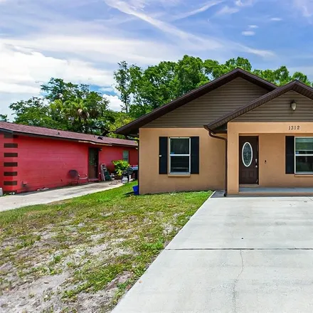 Buy this 3 bed house on 1312 East Church Street in Plant City, FL 33563