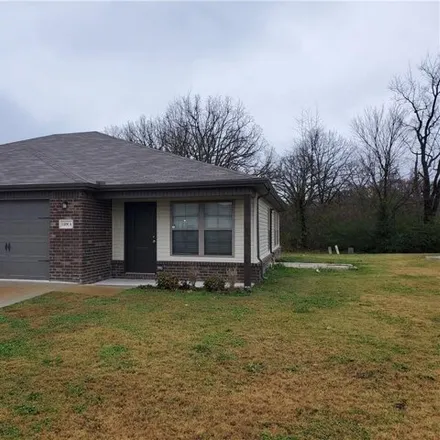 Rent this 3 bed house on 1108 South Haden Street in Siloam Springs, AR 72761