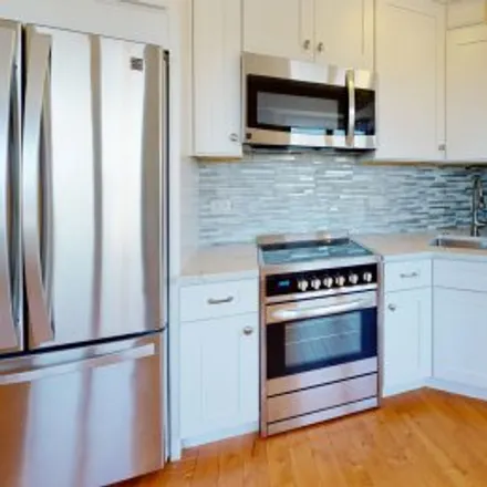 Rent this 1 bed apartment on #506,2610 West Balmoral Avenue in Ravenswood Gardens, Chicago