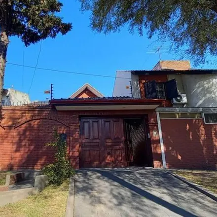 Buy this 4 bed house on Entre Ríos 2288 in Quilmes Oeste, 1879 Quilmes