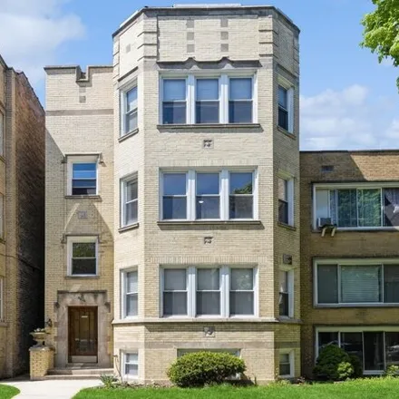 Rent this 3 bed apartment on 5638 North Christiana Avenue in Chicago, IL 60659