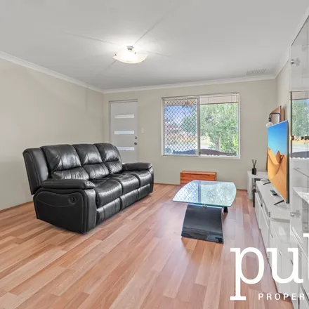 Rent this 3 bed apartment on Parkwood Medical and Paramedical Centre in Whaleback Avenue, Parkwood WA 6147