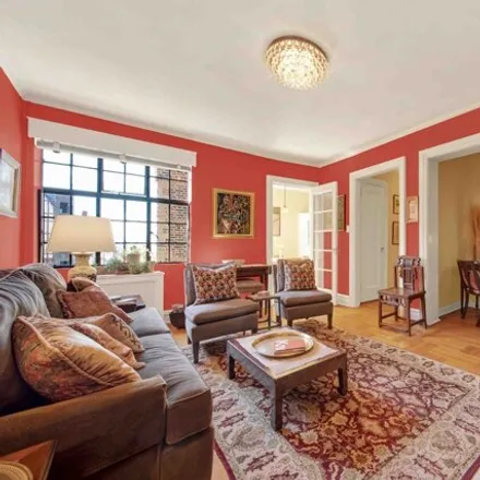 Buy this studio apartment on 140 Pinehurst Avenue in New York, NY 10033