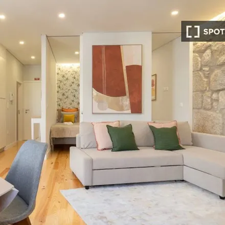 Rent this 2 bed apartment on Parque da Trindade in Rua do Bonjardim, 4000-126 Porto