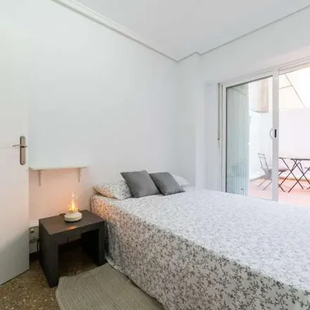 Image 3 - Carrer de Ciril Amorós, 48, 46004 Valencia, Spain - Apartment for rent
