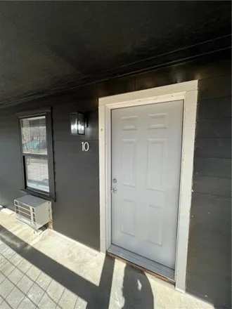 Rent this studio apartment on 942 West Holly Street in Fayetteville, AR 72703