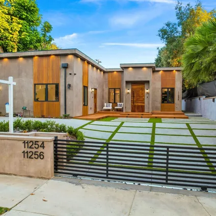 Image 1 - 12299 Valley Spring Lane, Los Angeles, CA 91604, USA - House for sale